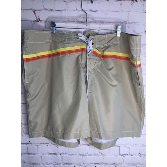 OLD NAVY 2XL Men’s Size XXL Beach‎ Shorts Swim Trunks Boat Shorts Beige Yellow - Picture 1 of 9